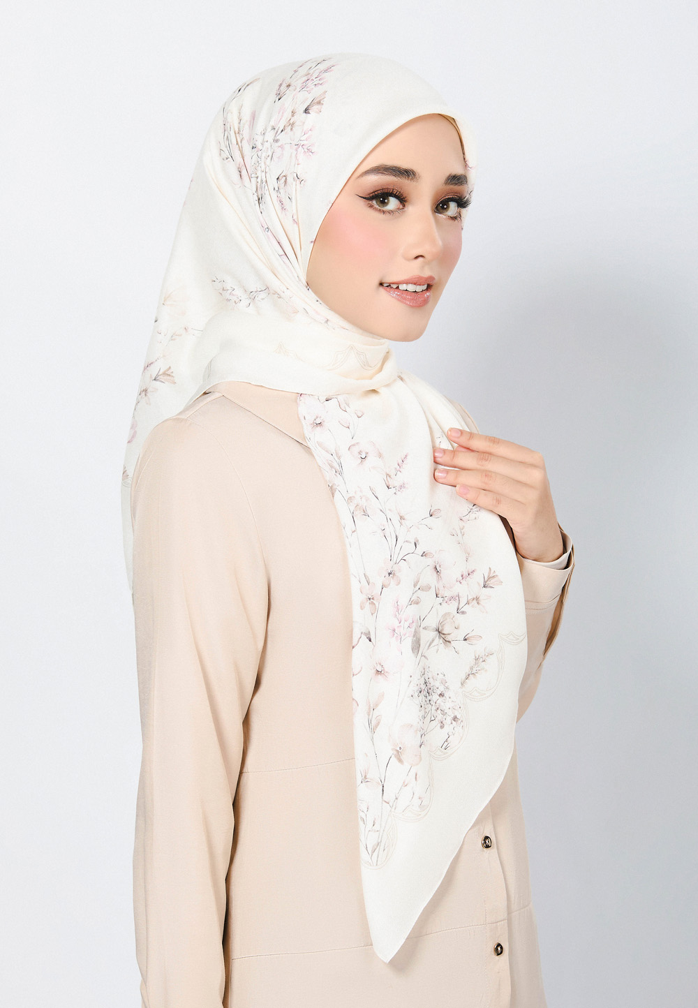 SQ CARELLA VOILE IN OFF WHITE