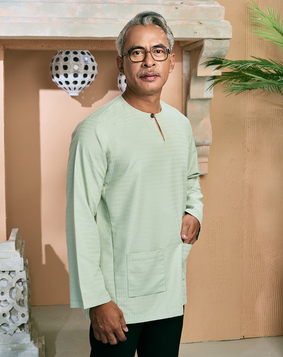KURTA ADNIN IN CELEDON GREEN