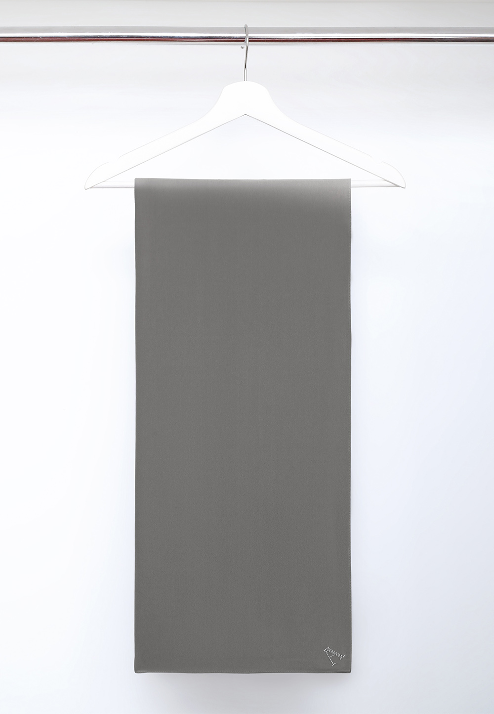 SHAWL BE MY PALETTE PLEASE IN CHARCOAL