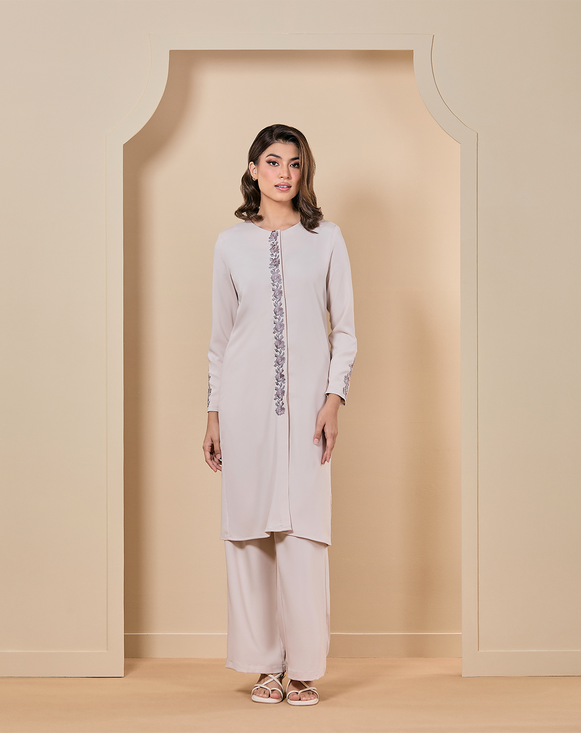 ESTER PANTSUIT IN BABY BREATH