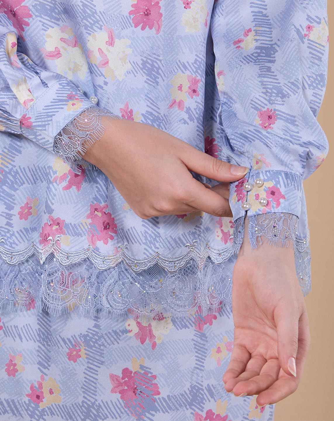 EVALIA BAJU KURUNG