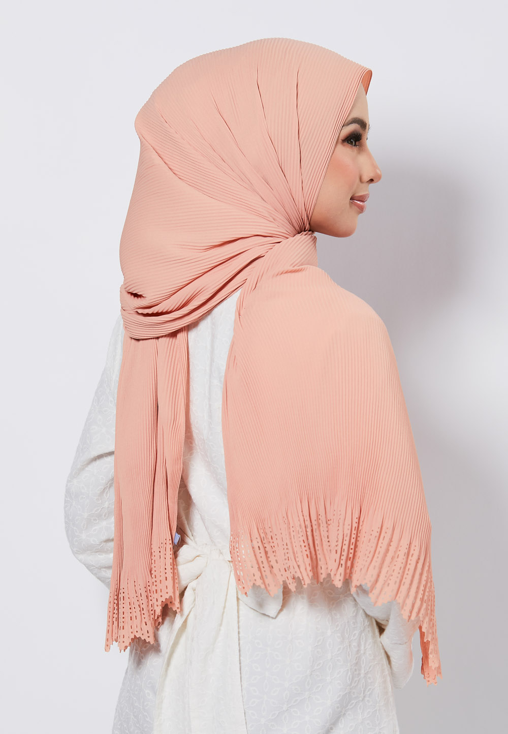 SHAWL LASERCUT PRETTY PLEATS 209