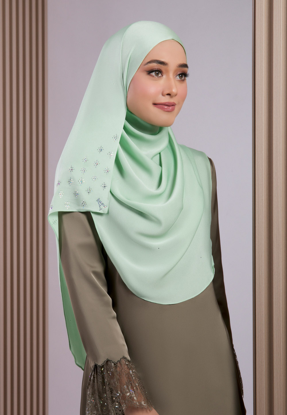 INSTANT AGNES IN LIGHT GREEN