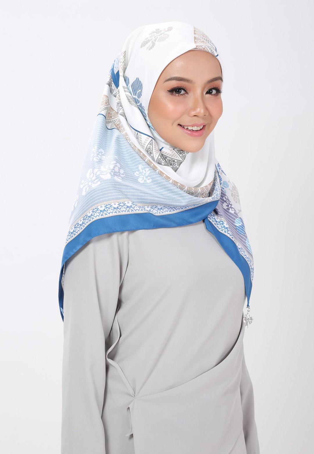 SQ TUN FATIMAH WITH CHARM 289