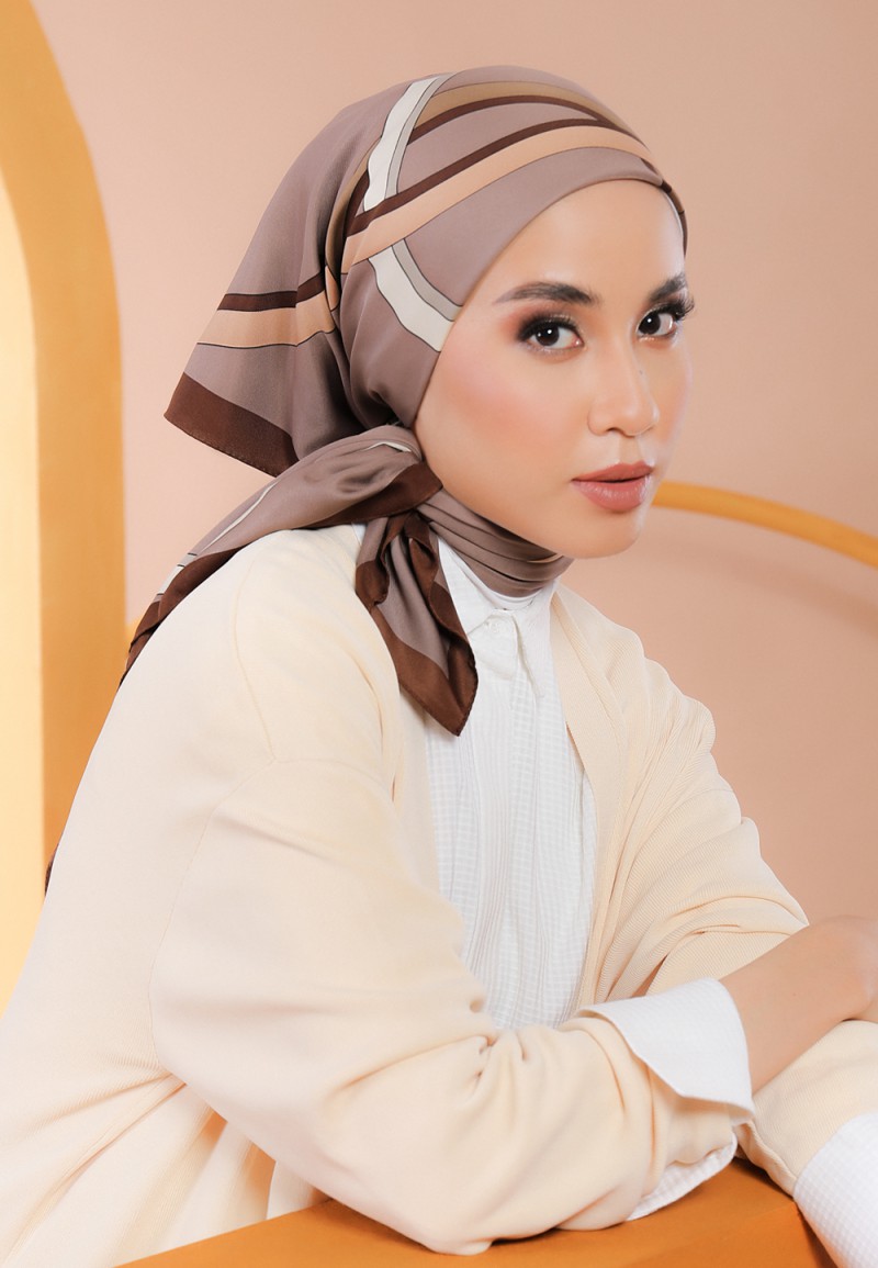 SQ BEIGE MONO PTD 179