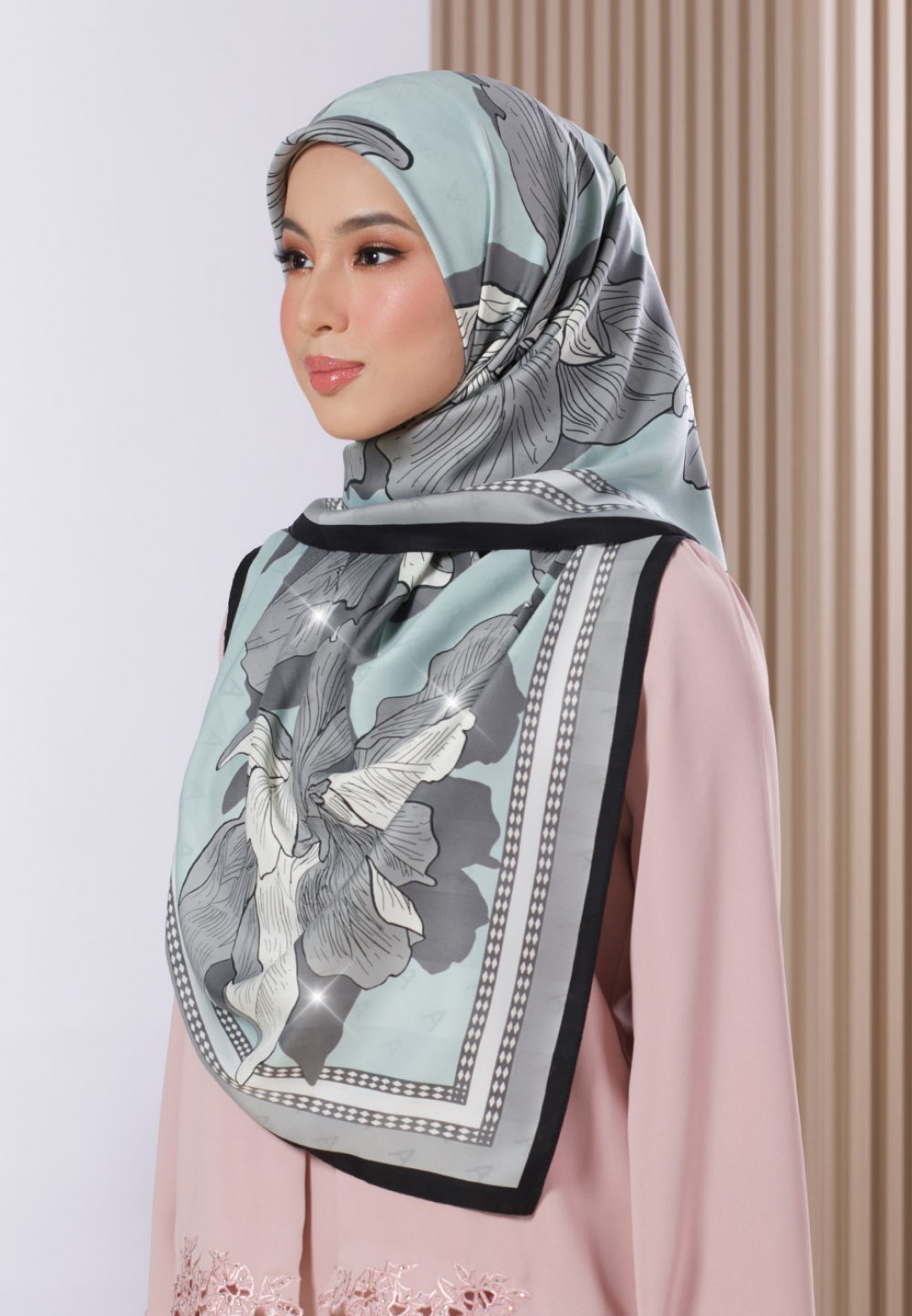 SQ SERIES 289 NIYYAH TWILL DIAMOND PTD