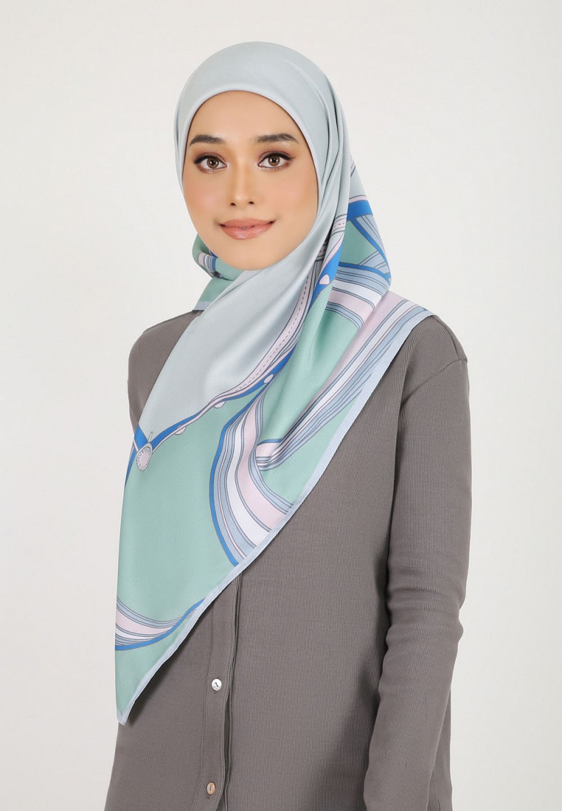 SQ 190 CHIC NAOMI