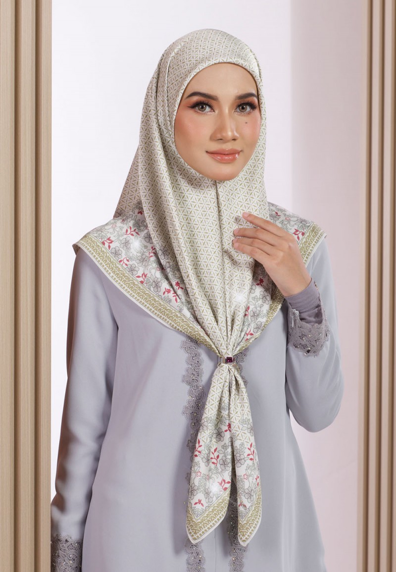 SQ 289 DYAN DIAMOND PTD