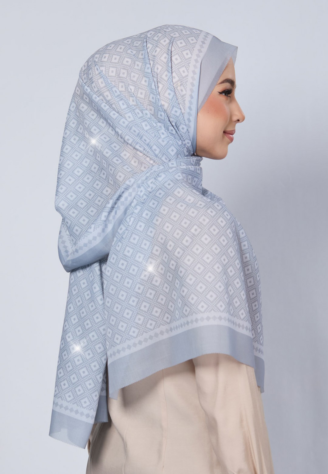 SHAWL CAMIA VOILE LASERCUT DIAMOND