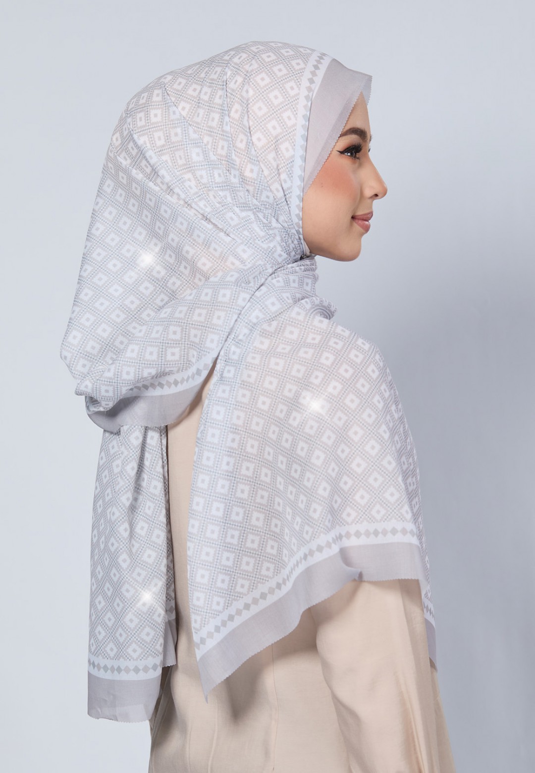 SHAWL CAMIA VOILE LASERCUT DIAMOND