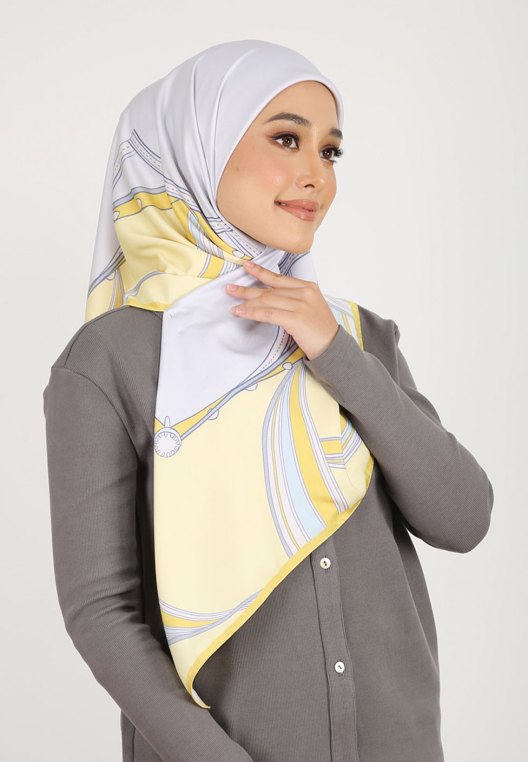 SQ 190 CHIC NAOMI