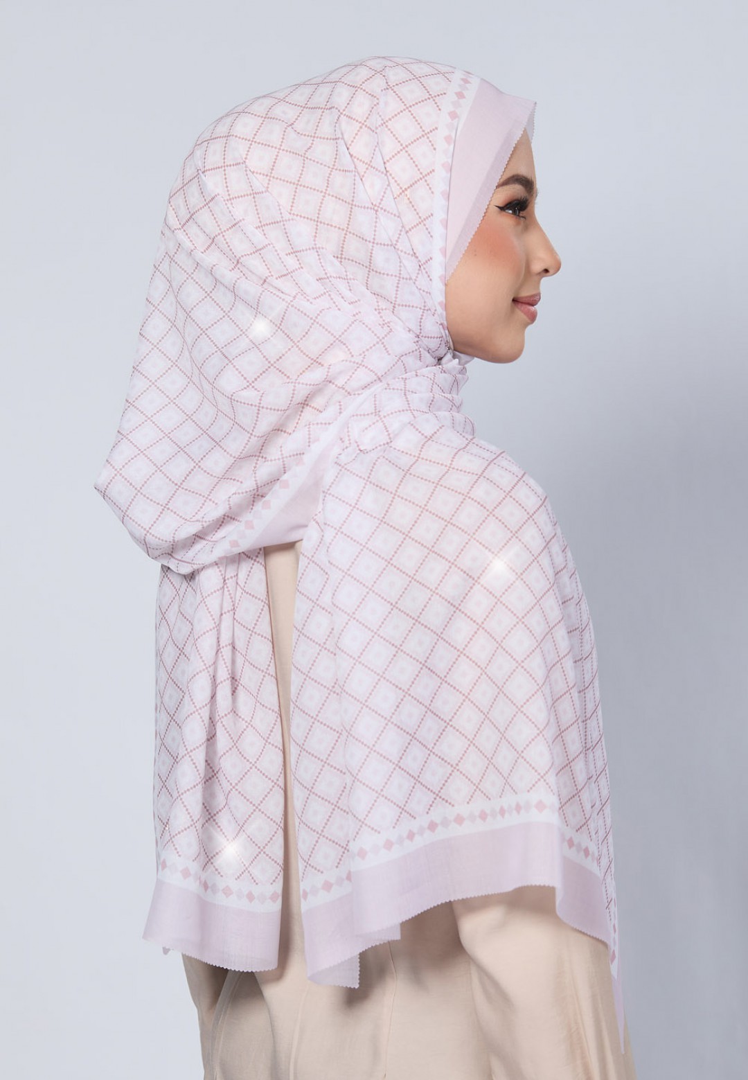 SHAWL CAMIA VOILE LASERCUT DIAMOND