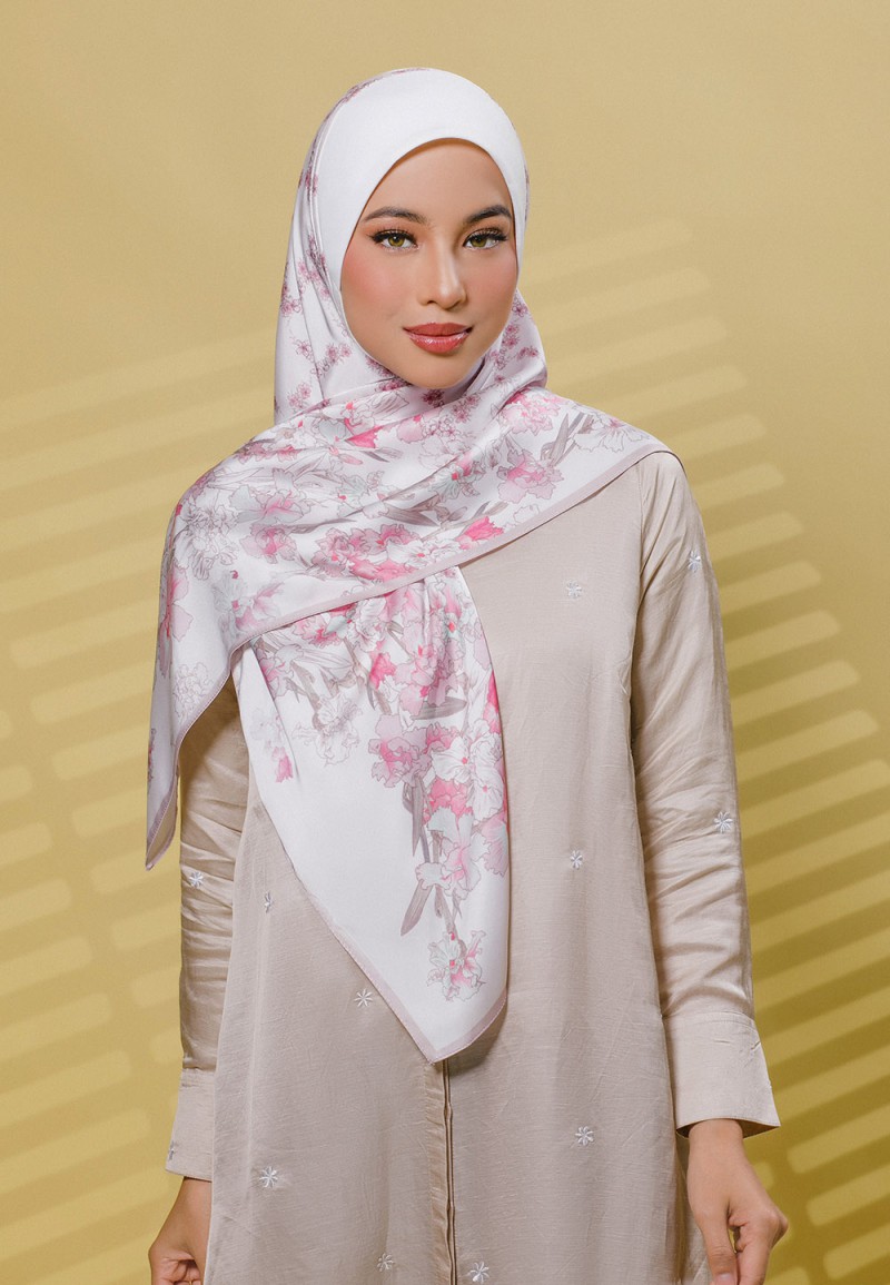 TIARA SAFIA EFRA PRINTED S/A