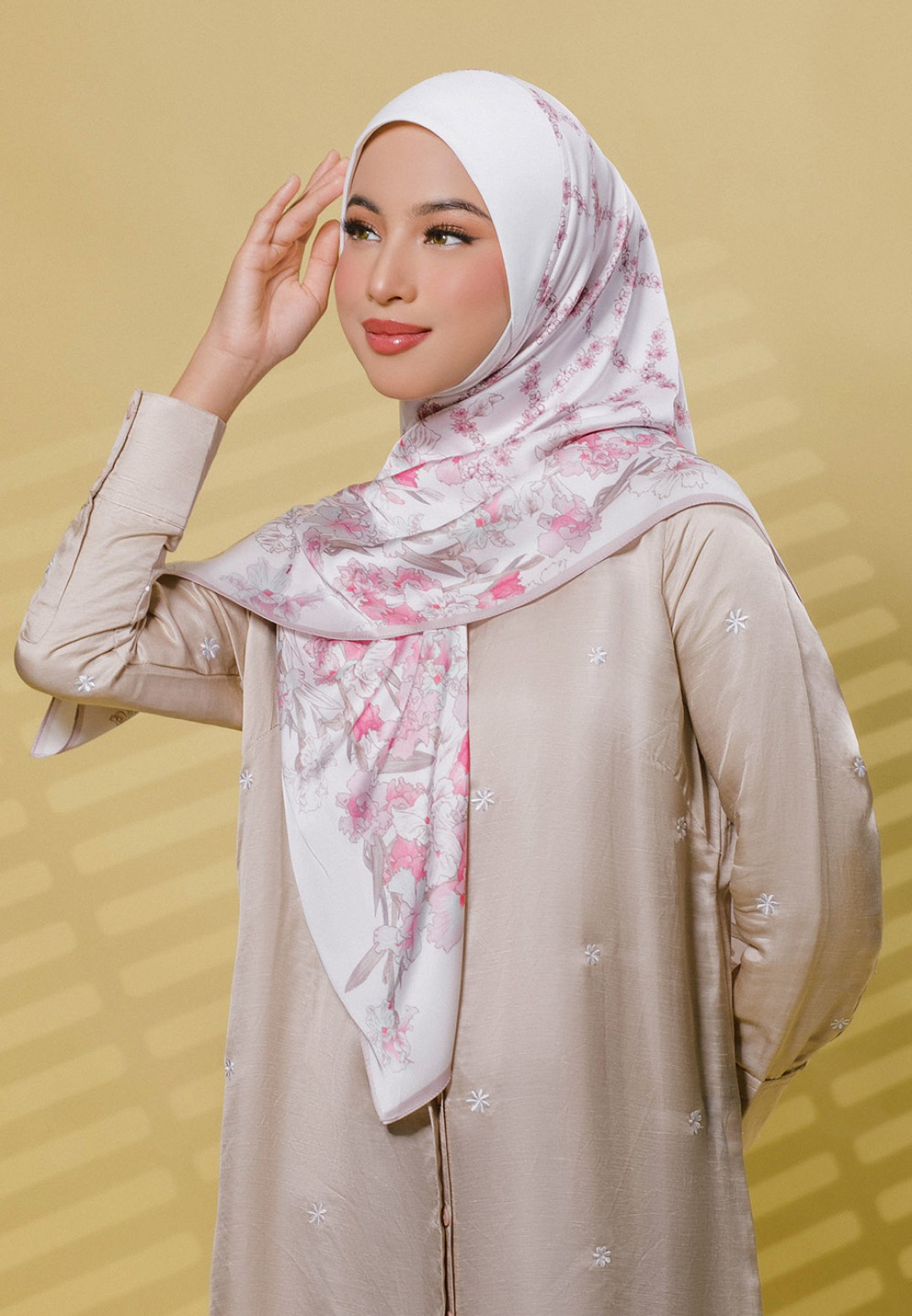 TIARA SAFIA EFRA PRINTED S/A