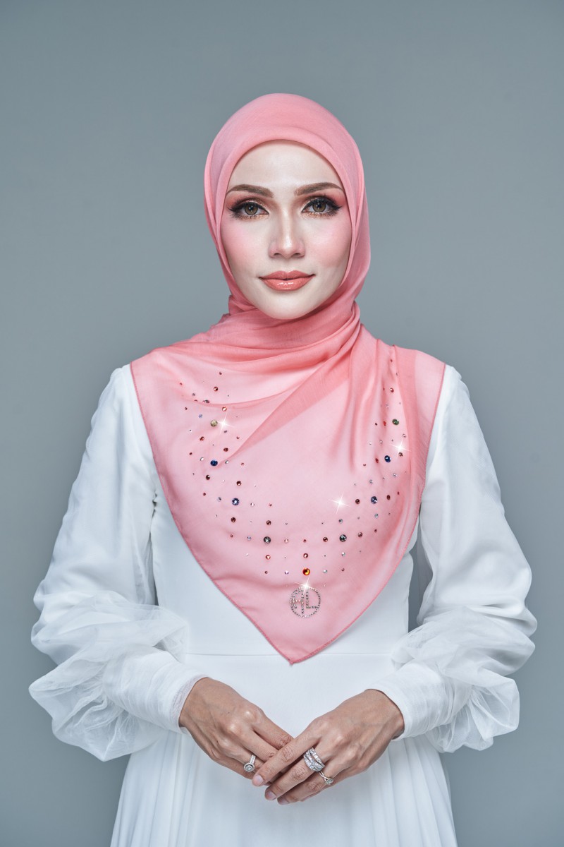 SQ NUHA VOILE PLAIN DIAMOND