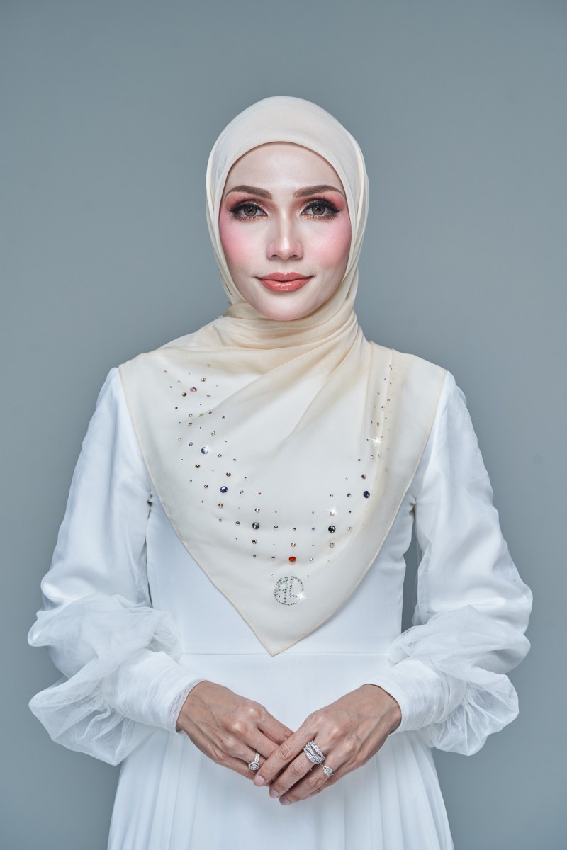 SQ NUHA VOILE PLAIN DIAMOND