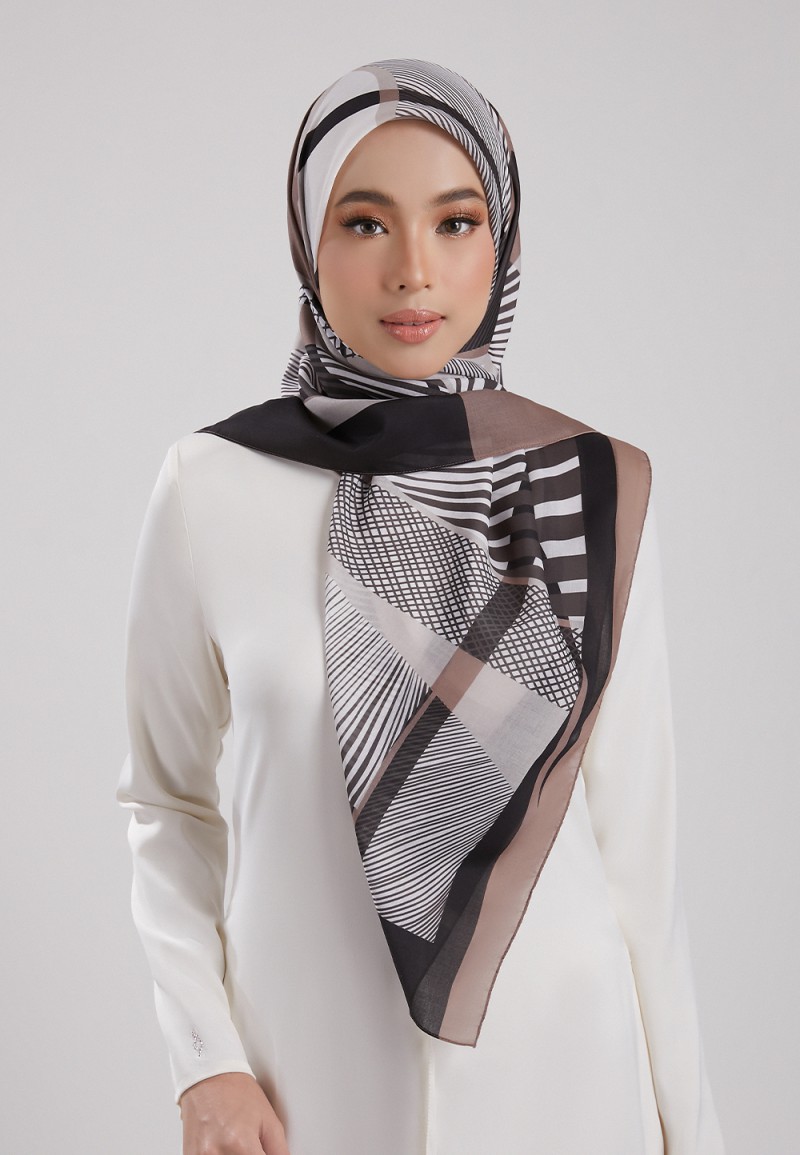 SQ 119  RHEA VOILE PTD