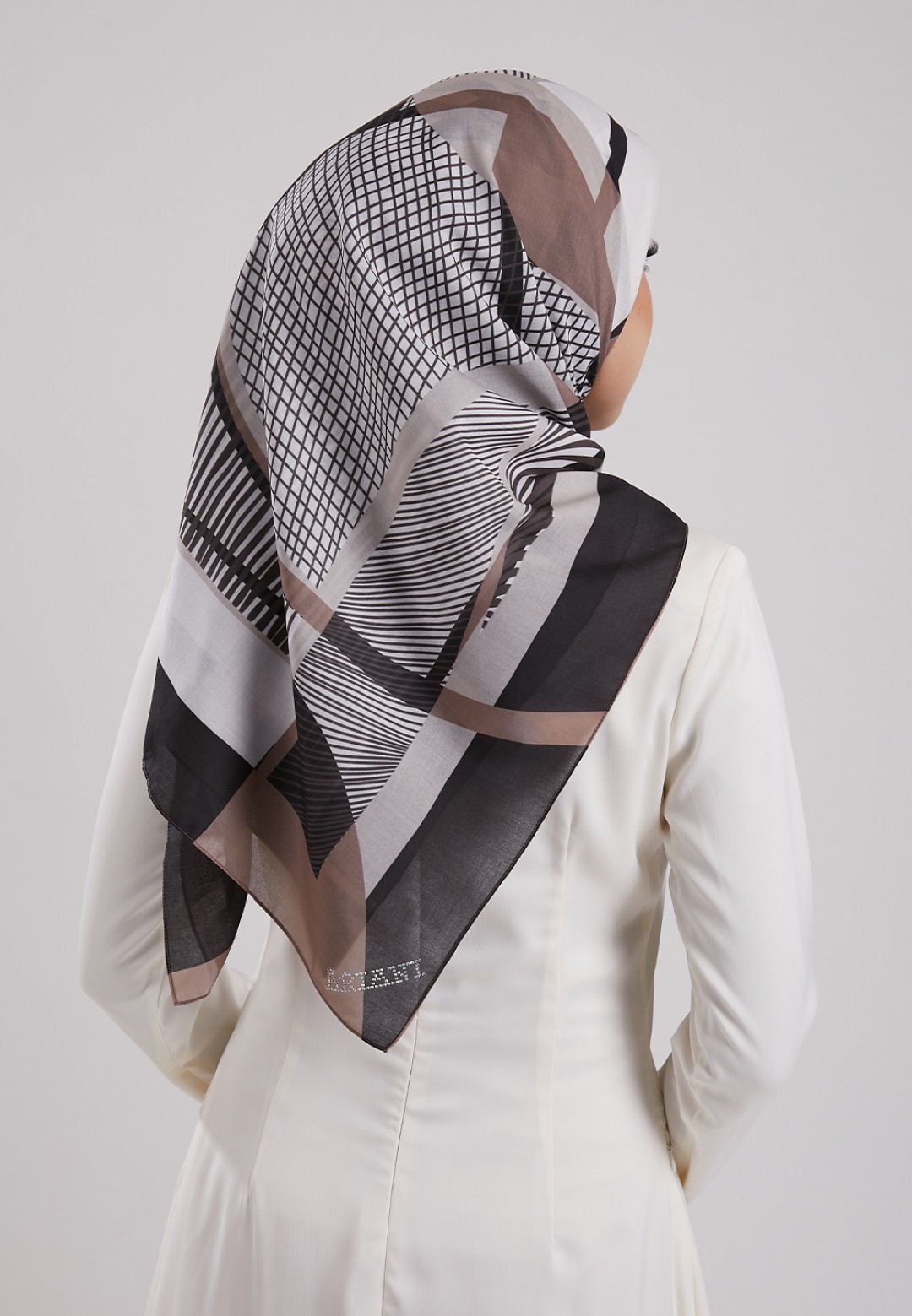 SQ 119  RHEA VOILE PTD
