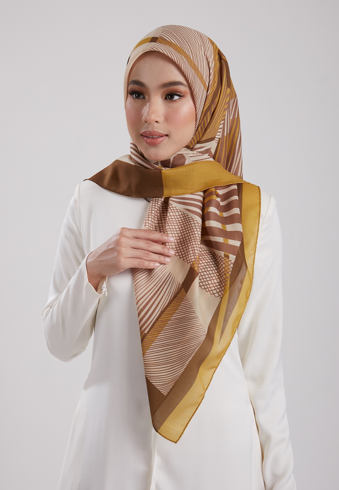 SQ 119  RHEA VOILE PTD
