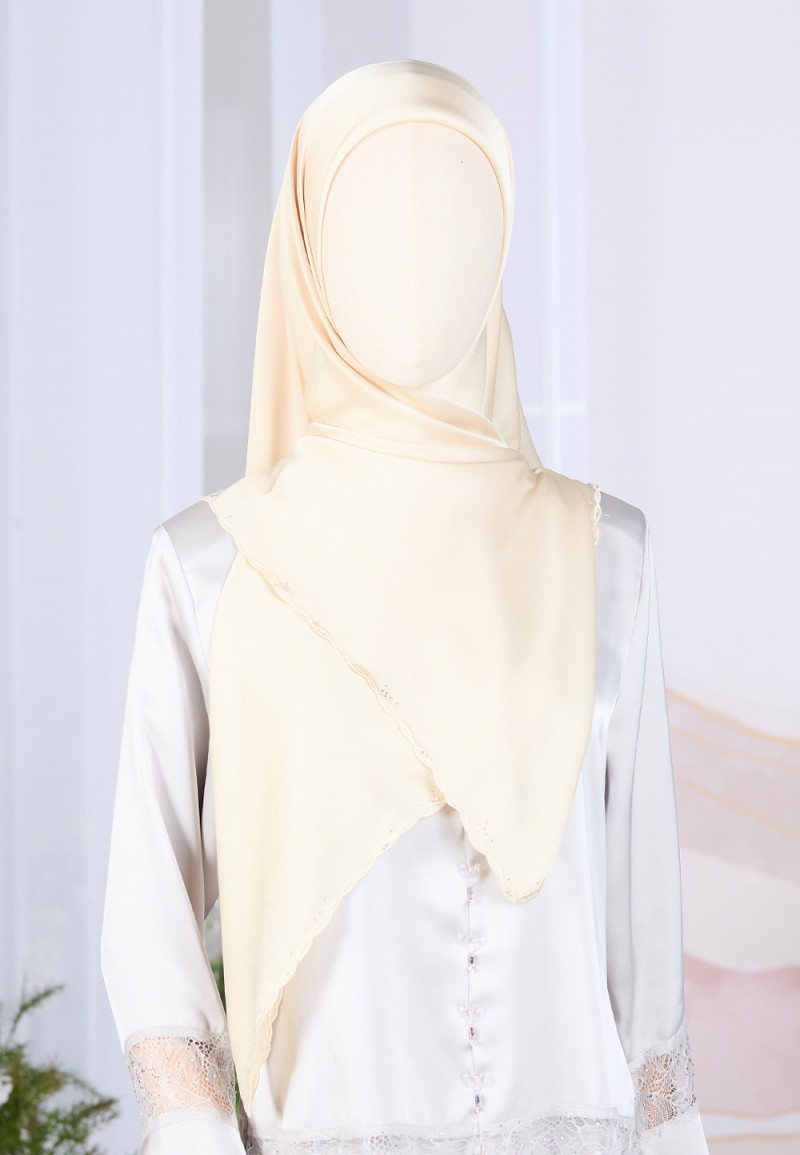 SQ NORMA PLAIN EMBROIDERY DIAMOND