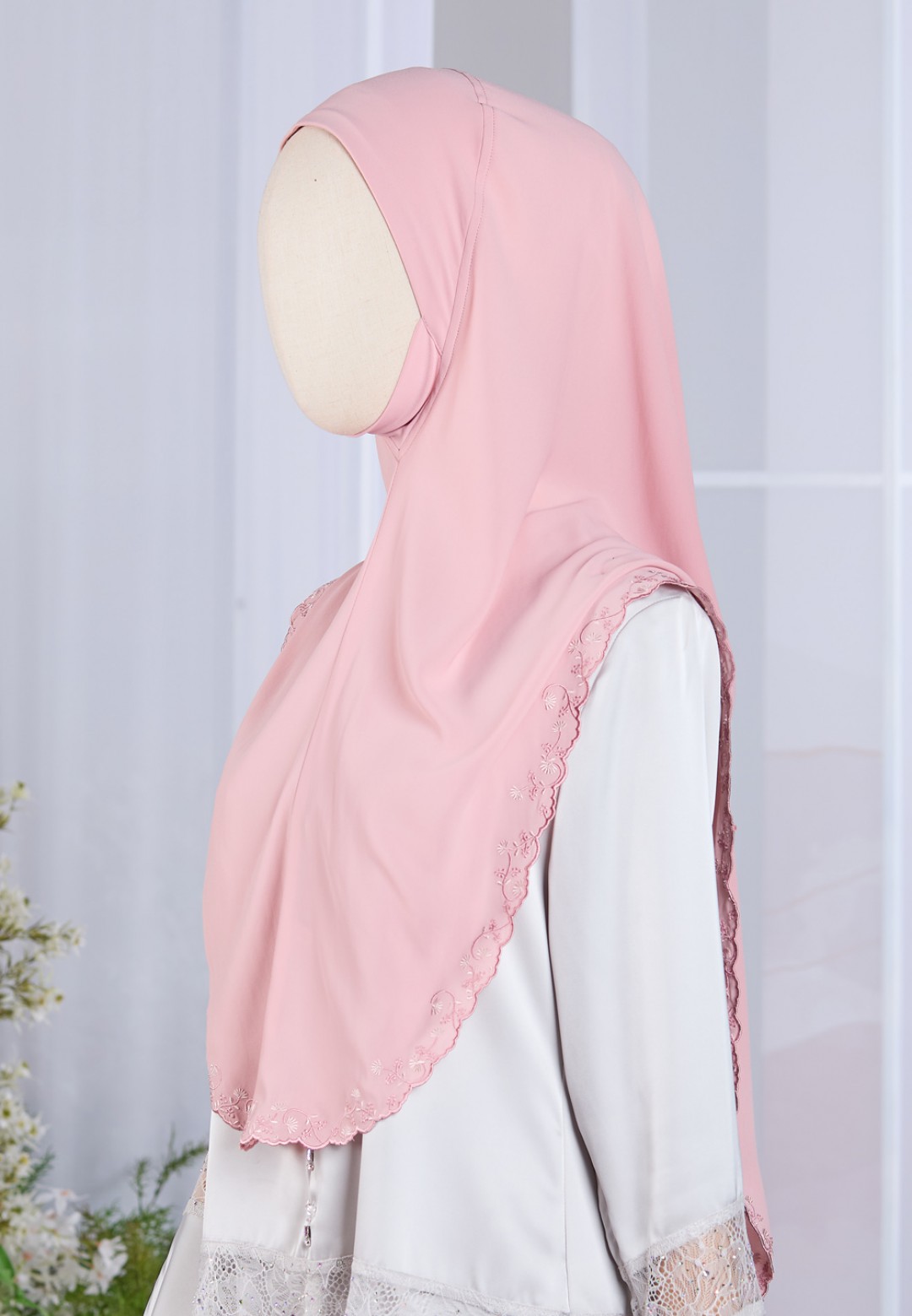 TIARA IRISBLOOM PLAIN EMBROIDERY