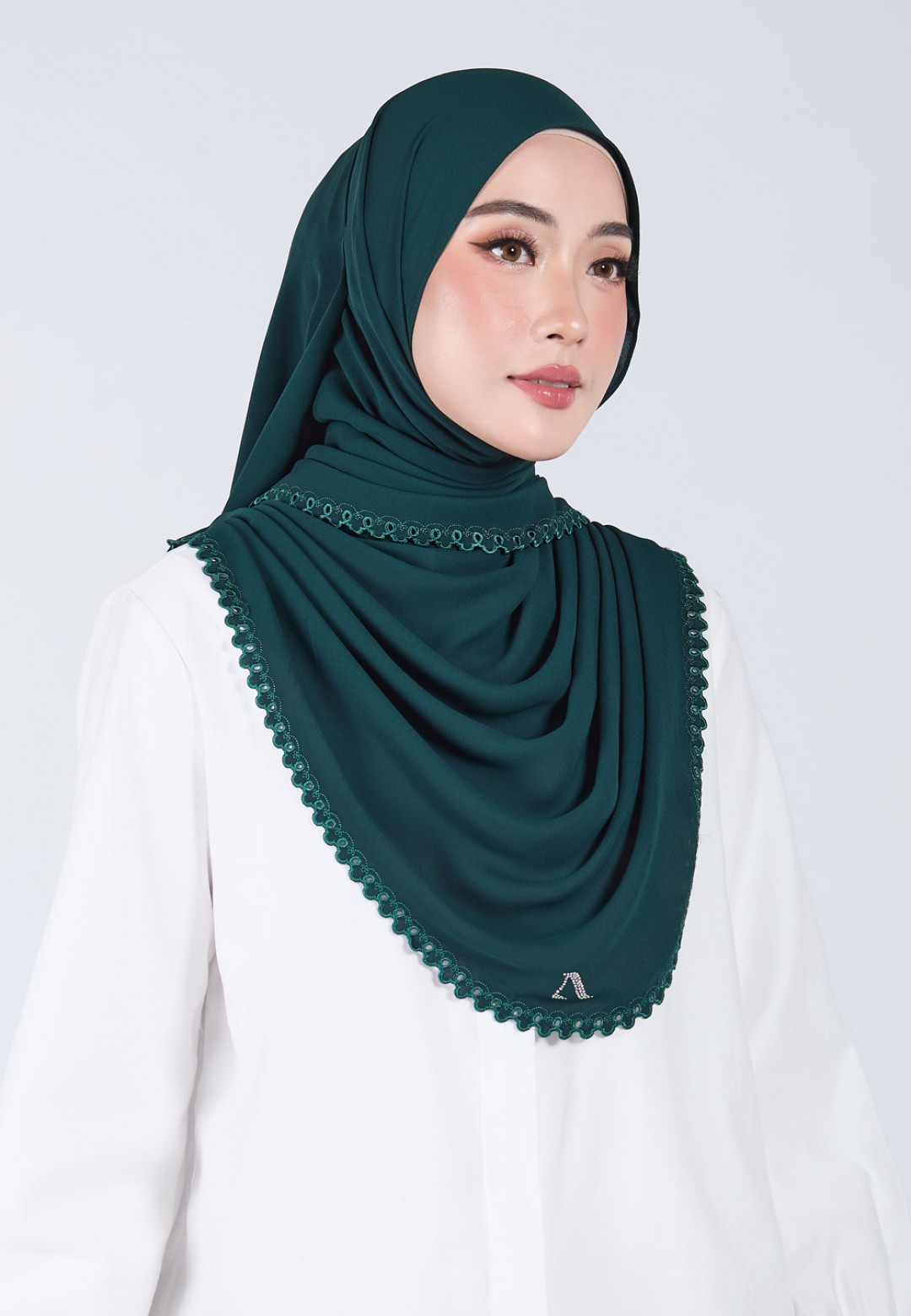 SHAWL PETALINE PLAIN EMB DIAMOND