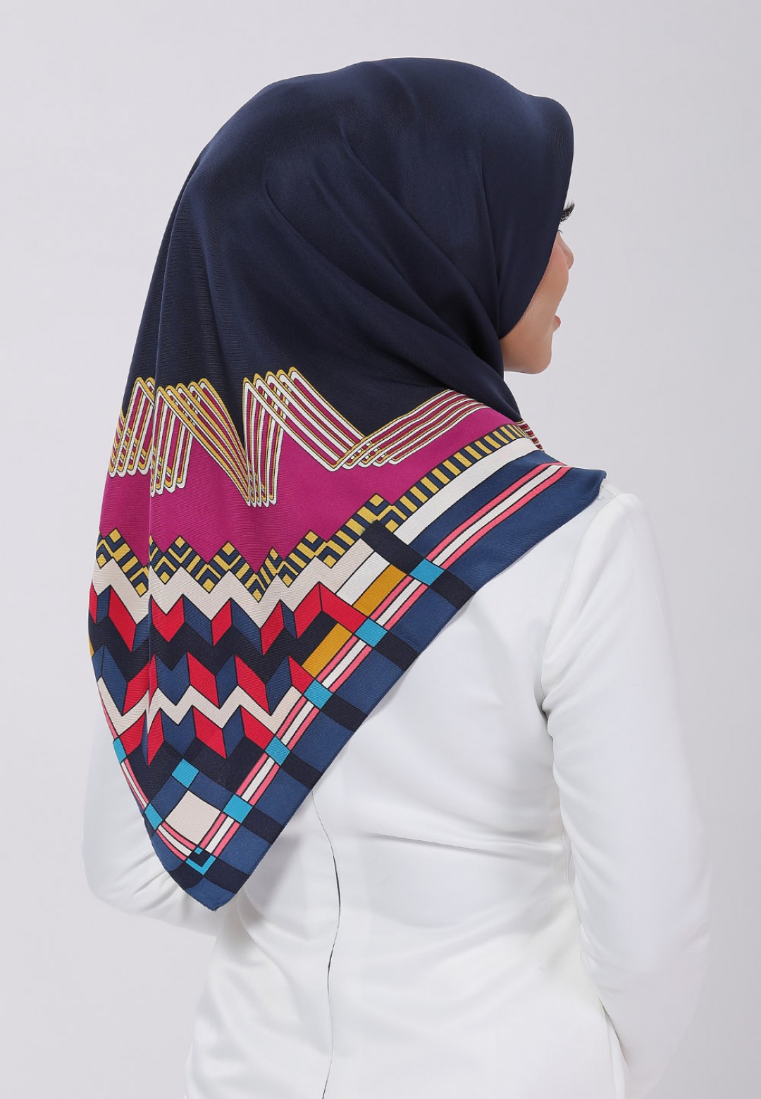 SQ ELEKTRA BY ARIANI PTD 219