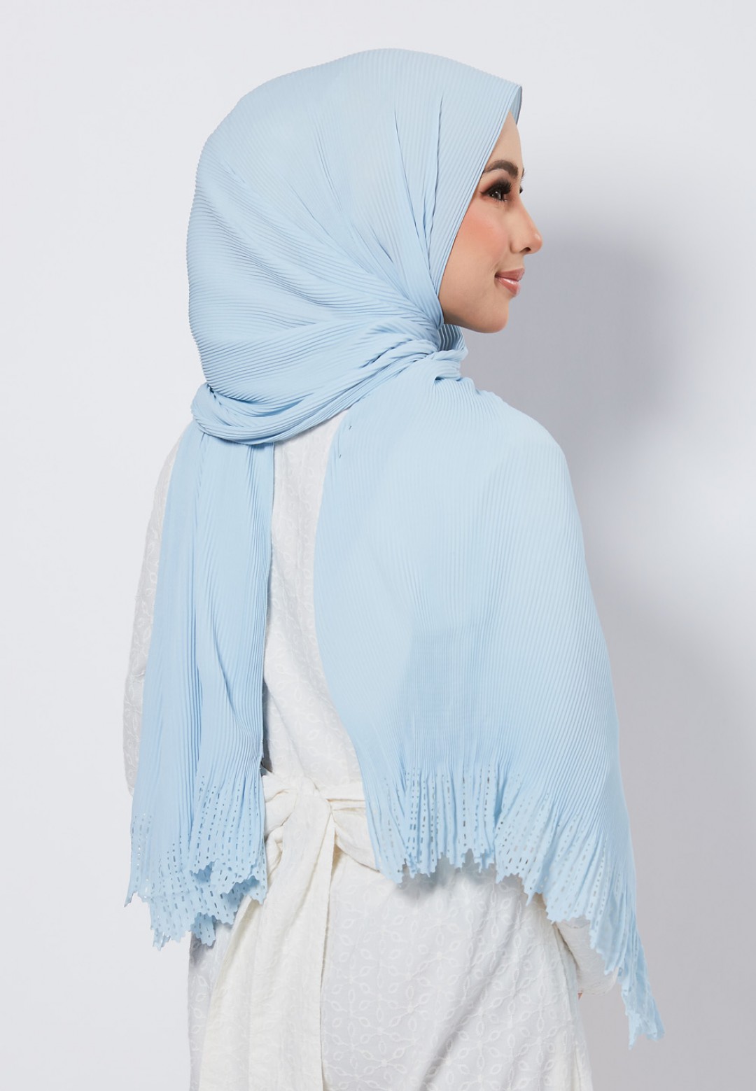 SHAWL LASERCUT PRETTY PLEATS 209