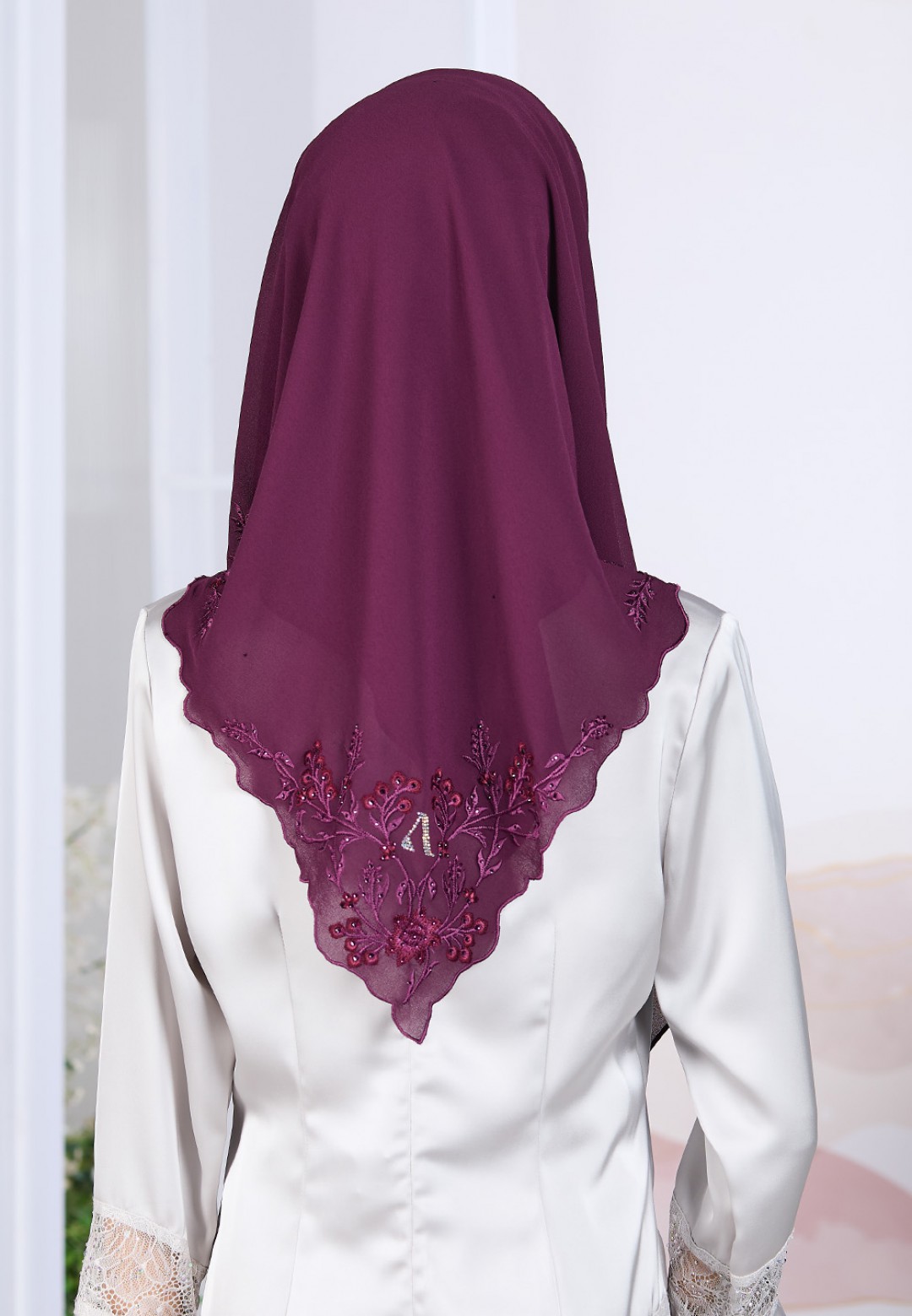 SQ ALLYAH PLAIN EMBROIDERY DIAMOND
