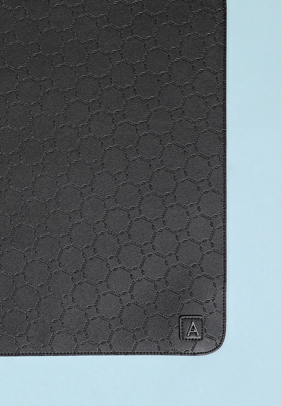 MONO MOUSE PAD