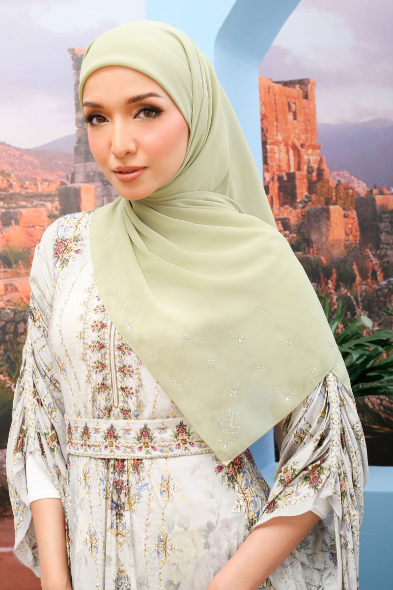 SQUARE SYUFIAH PLAIN DIAMOND