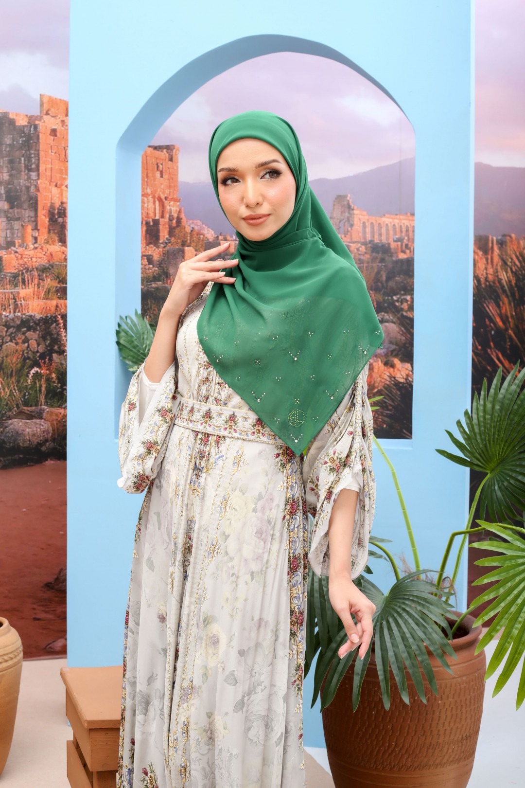 SQUARE SYUFIAH PLAIN DIAMOND