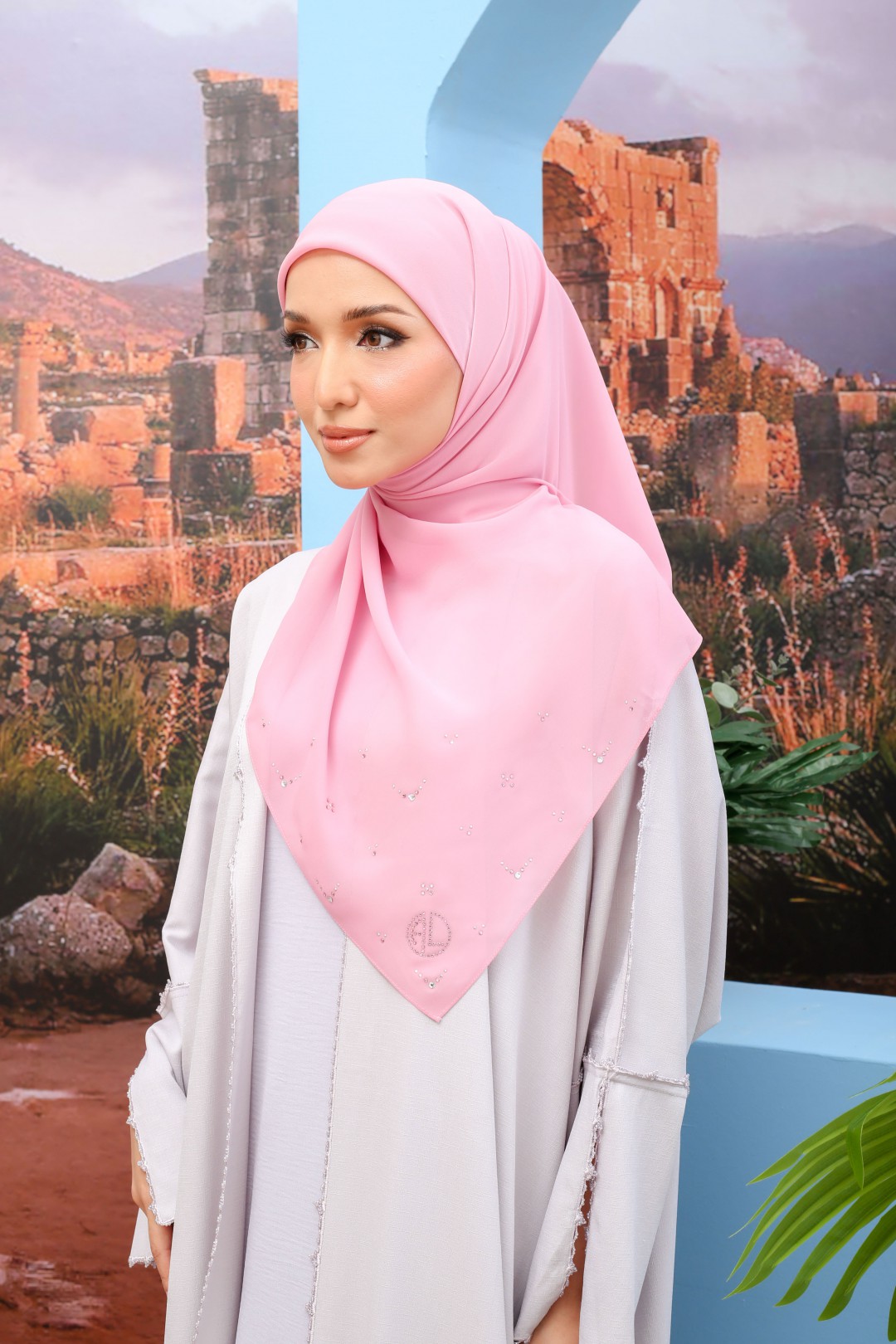 SQUARE SYUFIAH PLAIN DIAMOND