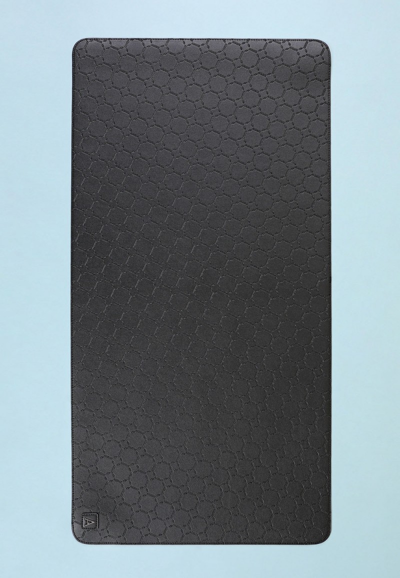 MONO MOUSE PAD