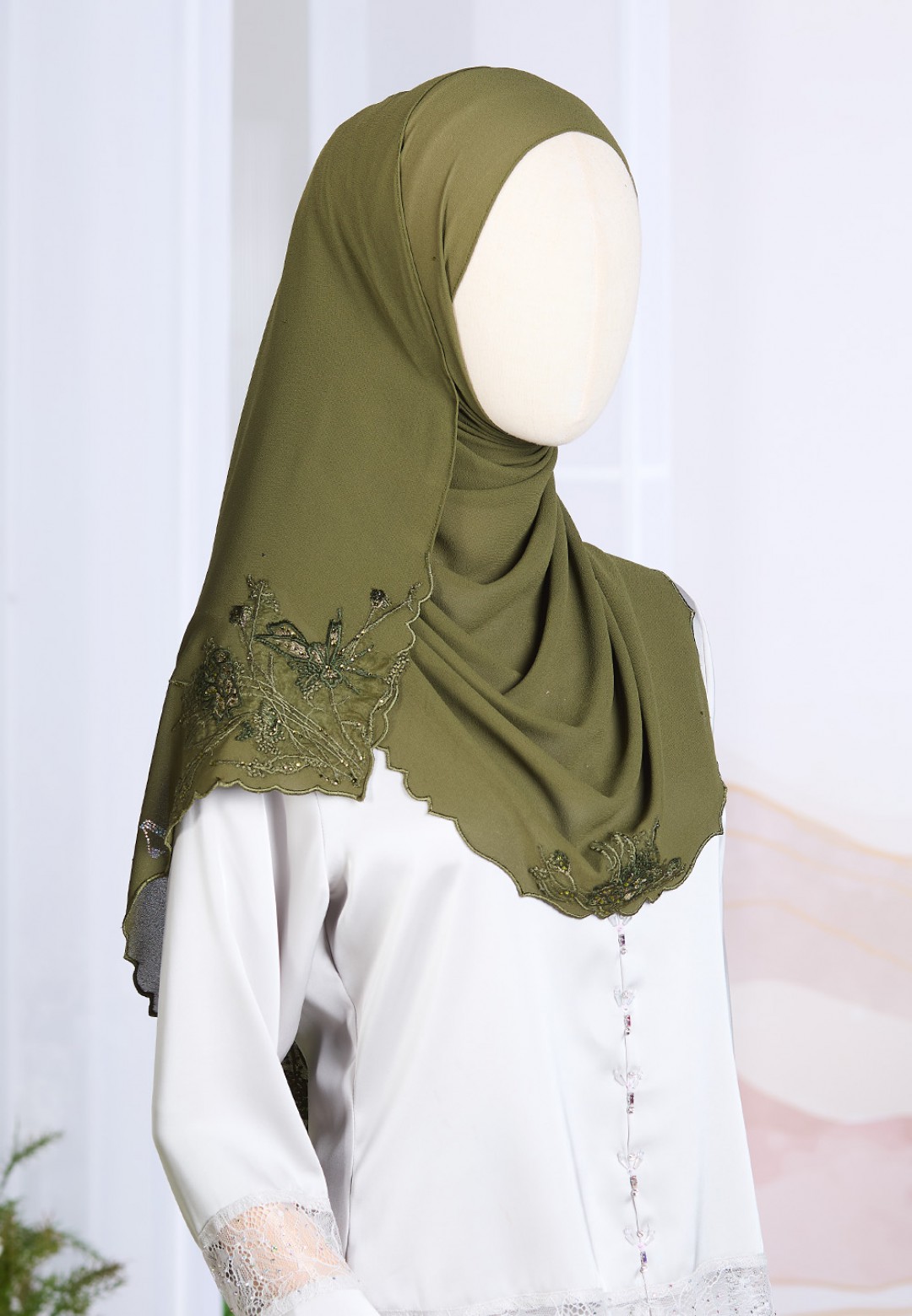 INSTANT SOPHYA SEMI PLAIN EMBROIDERY DIAMOND