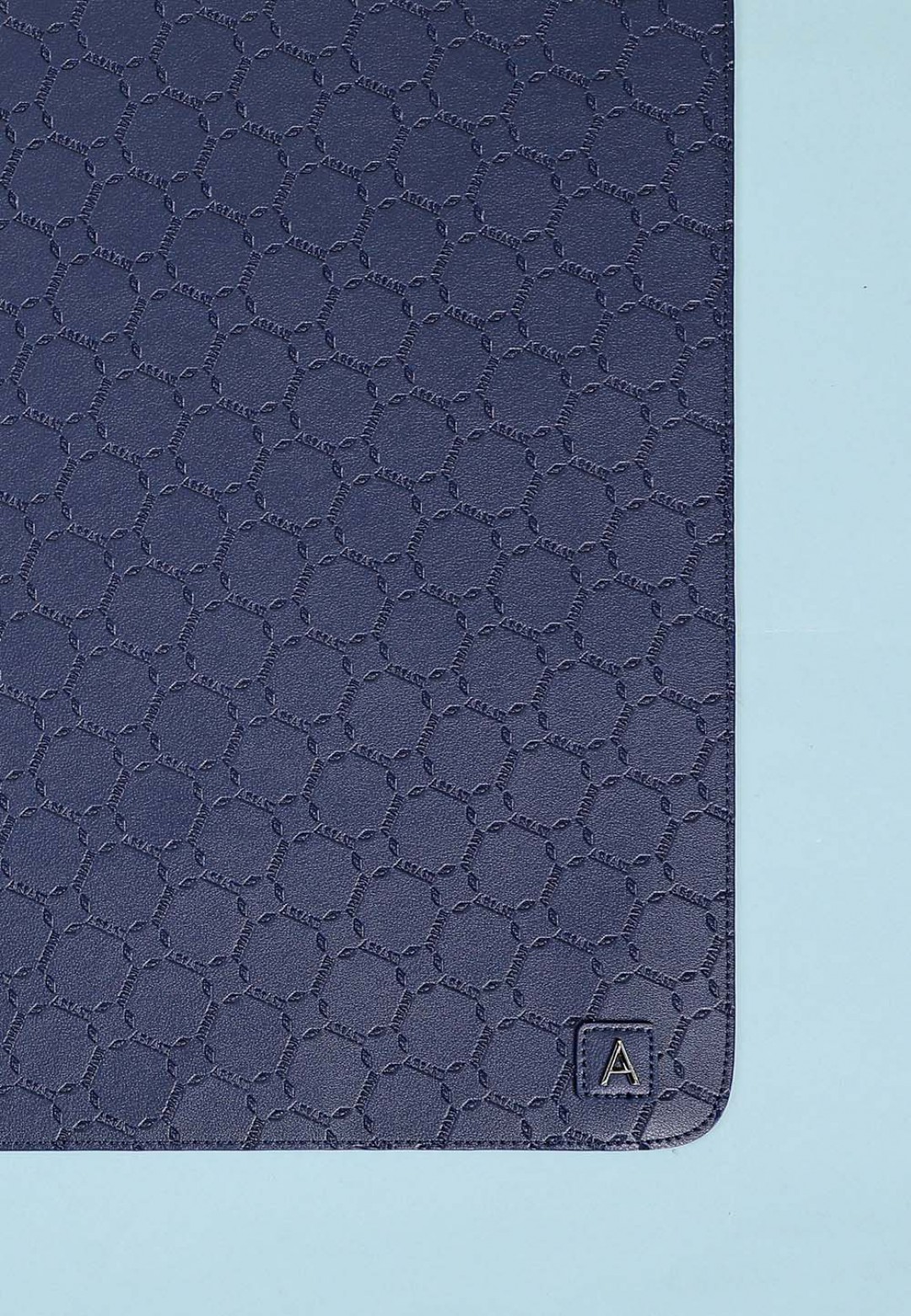 MONO MOUSE PAD