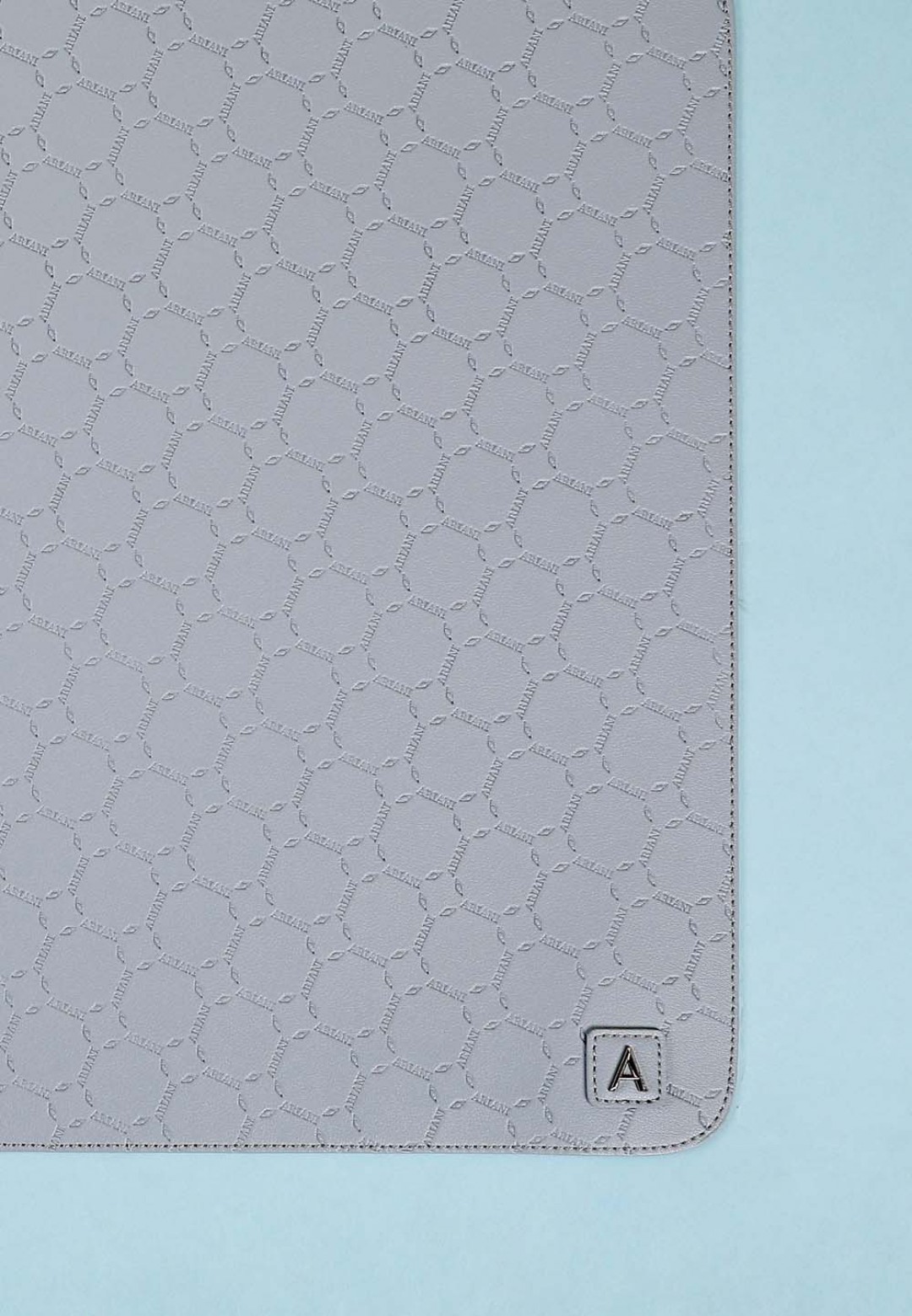 MONO MOUSE PAD