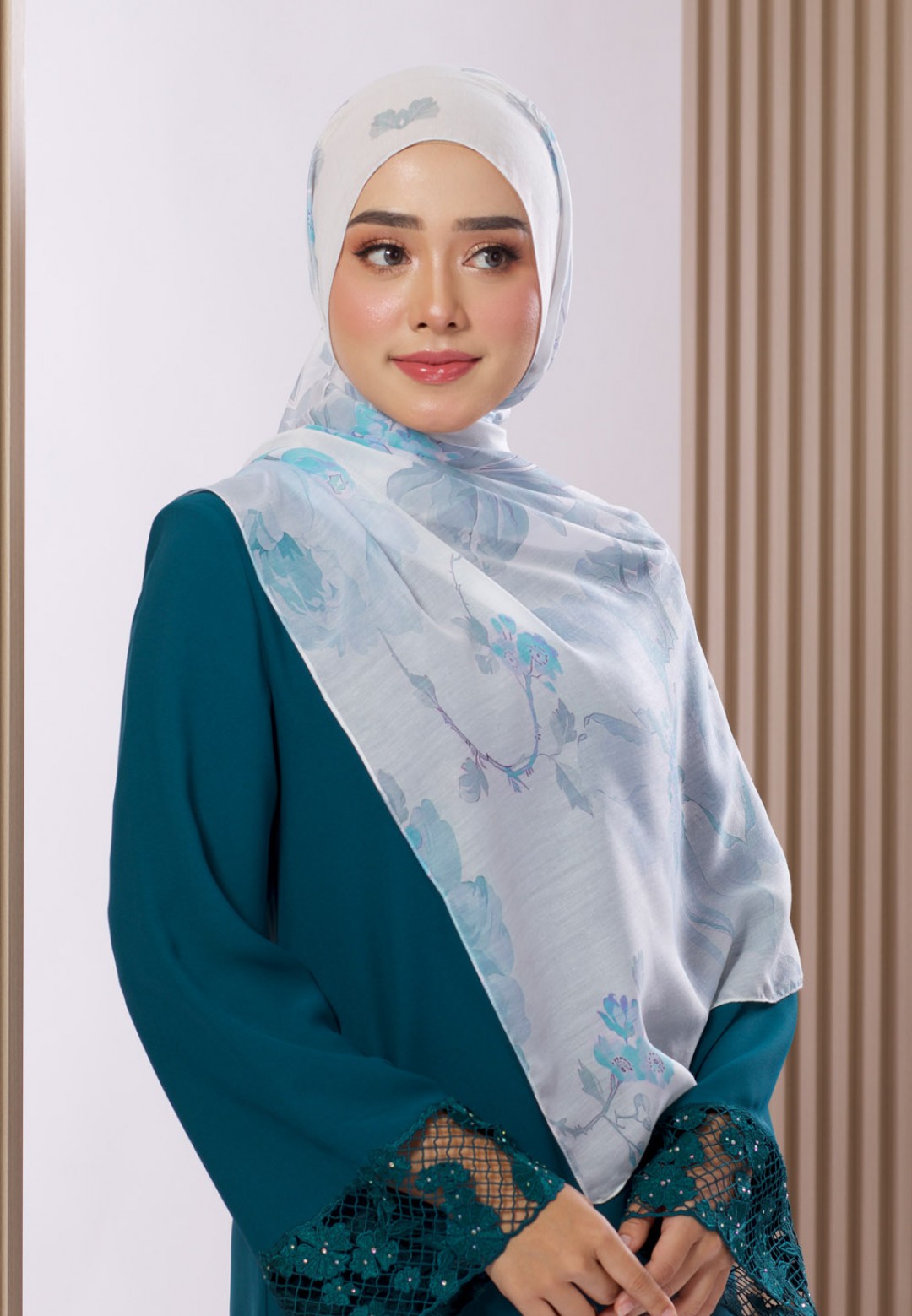 SHAWL AMBER VOILE PTD 119