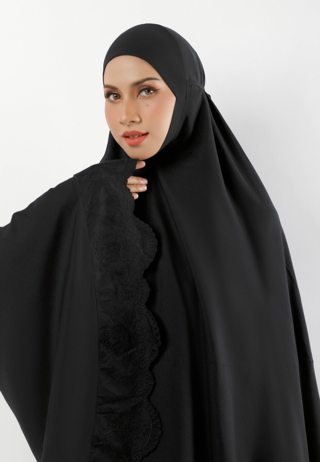 TELEKUNG ZEINAB