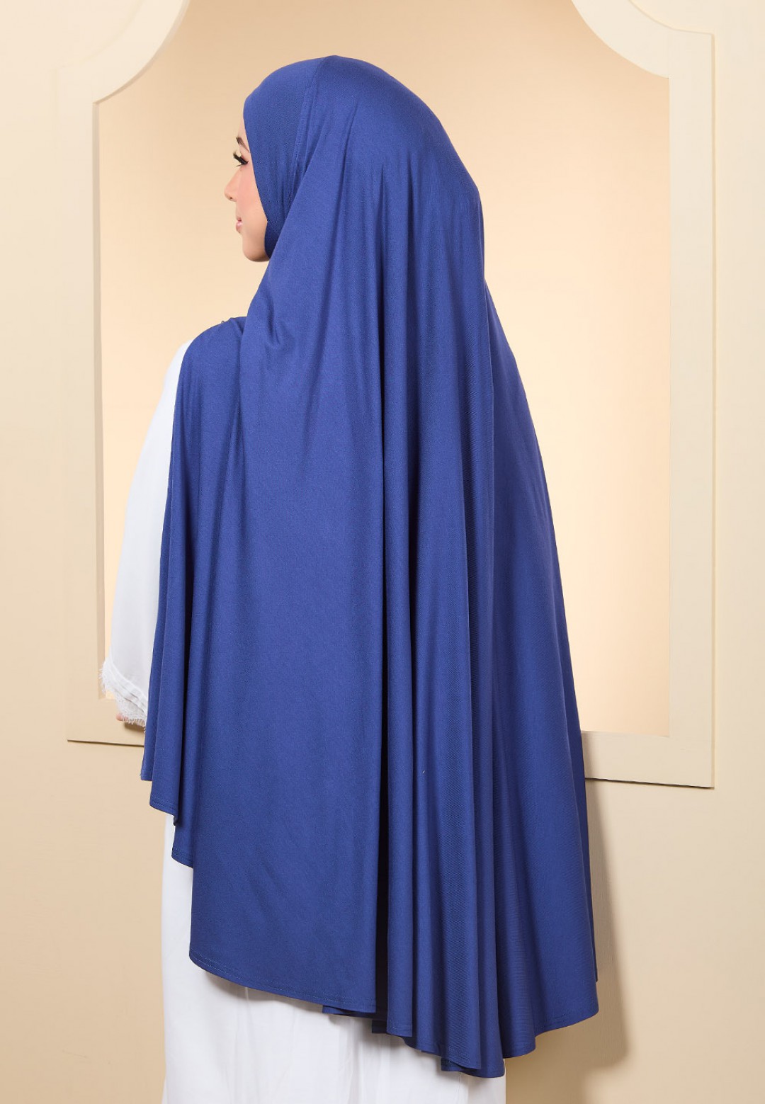 KHIMAR TANEEM