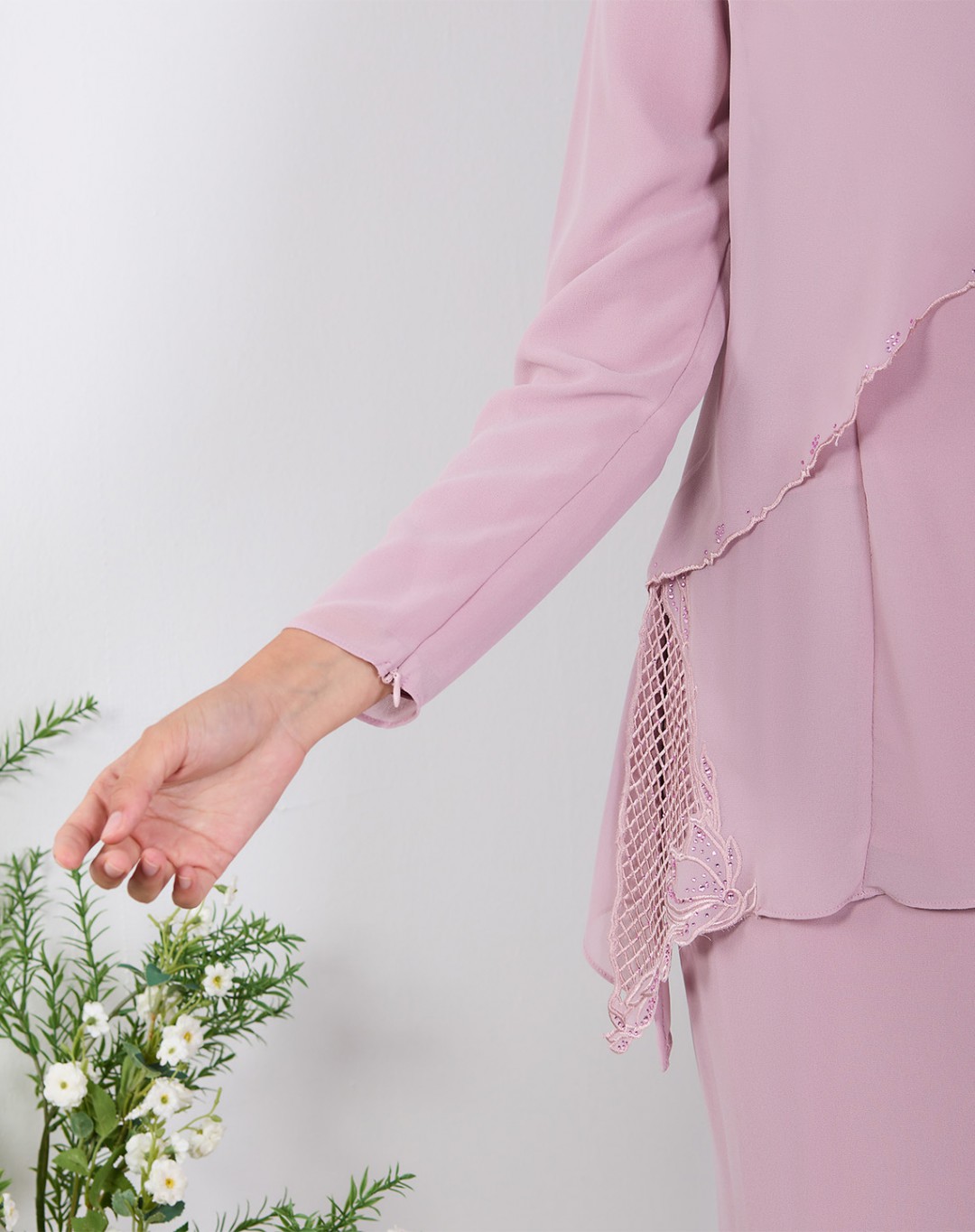 AFSHIN BAJU KURUNG
