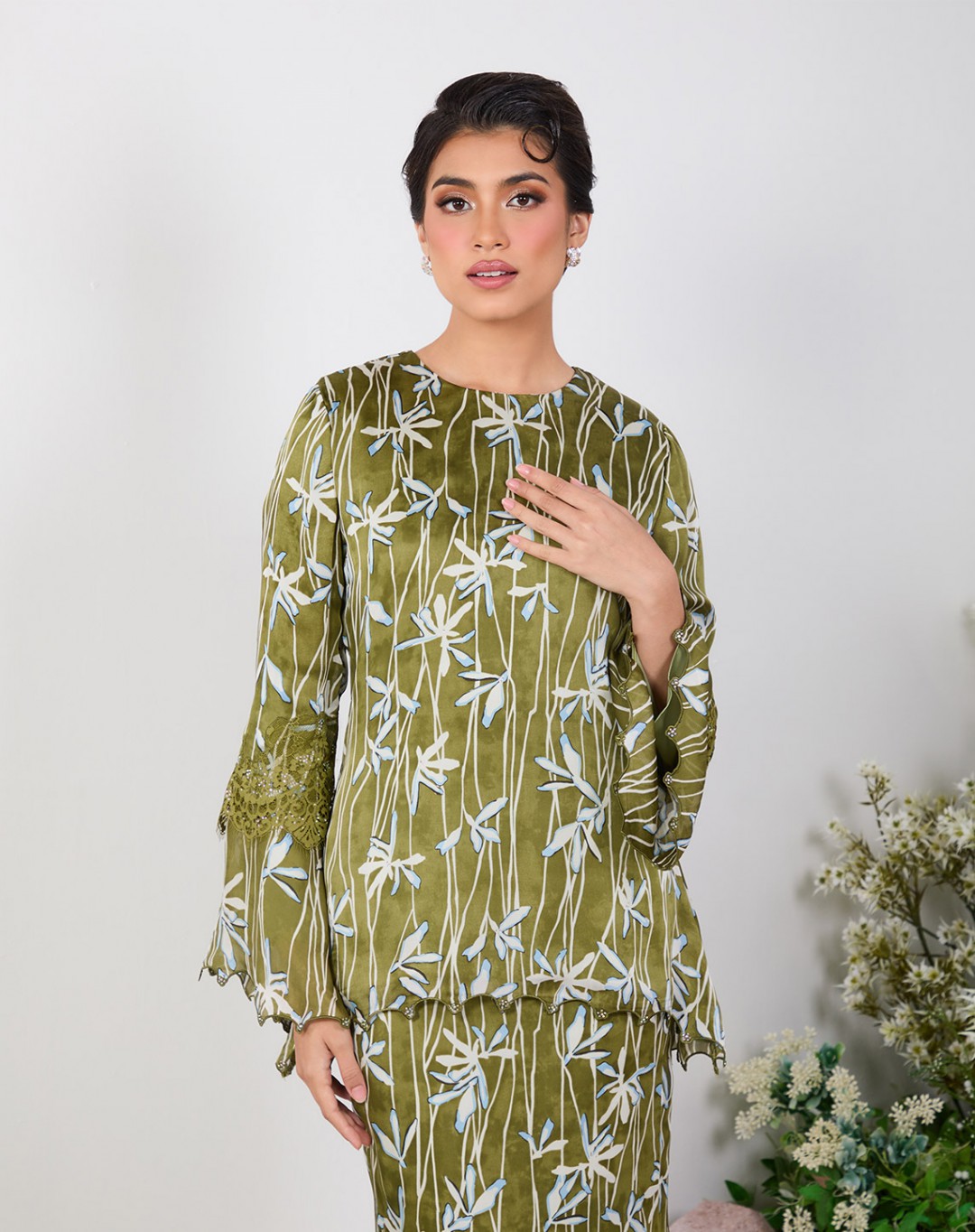 ALISHNA BAJU KURUNG