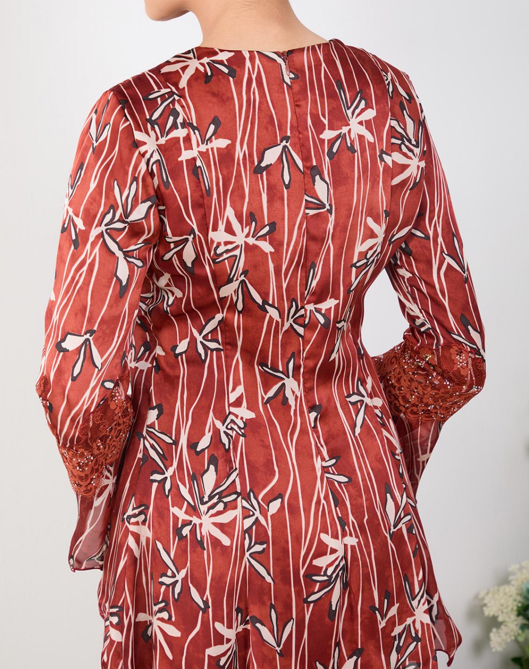 ALISHNA BAJU KURUNG