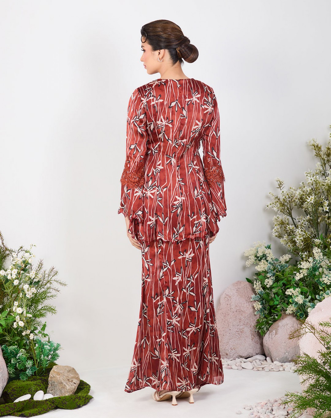 ALISHNA BAJU KURUNG