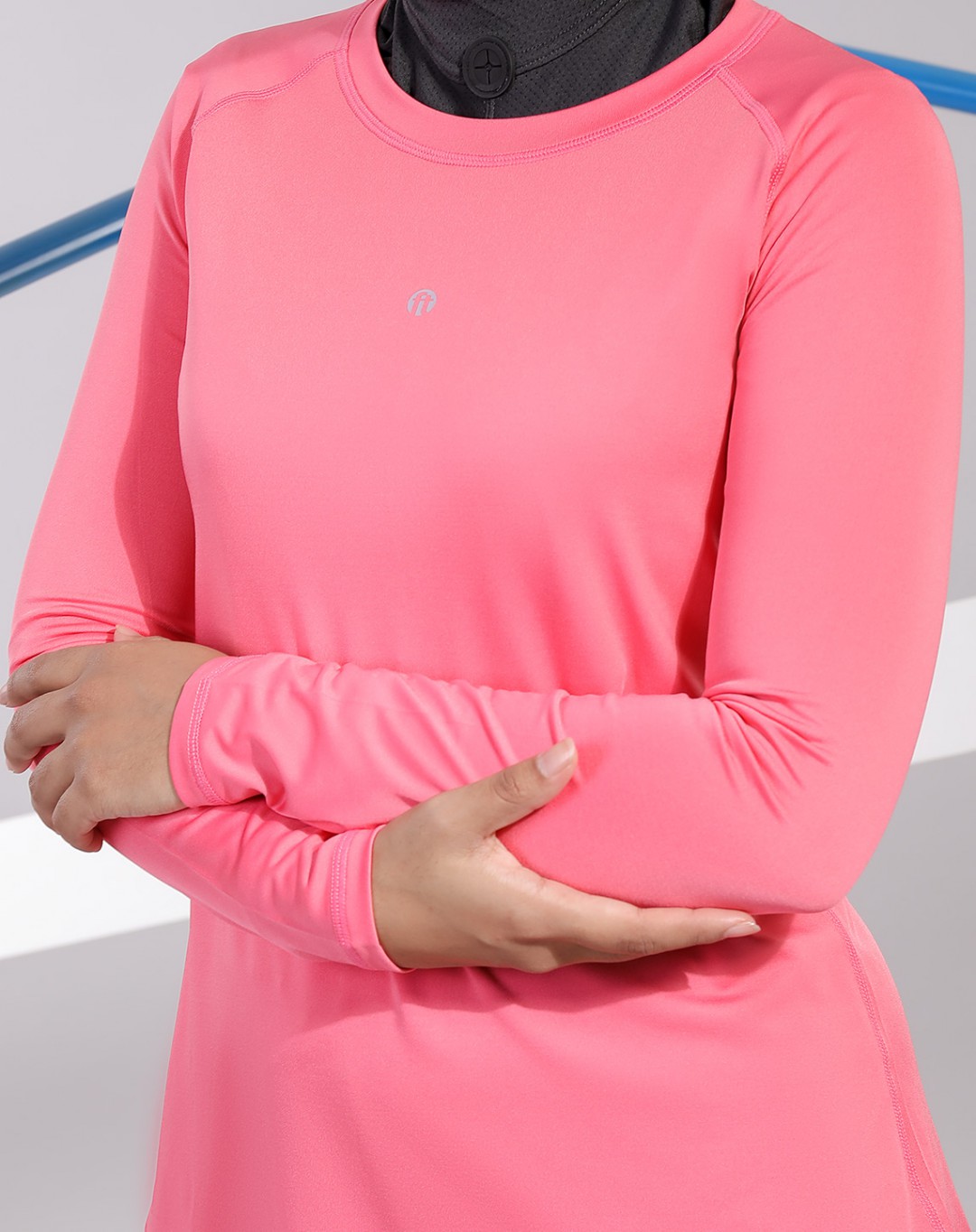 ALL-OUT TOP