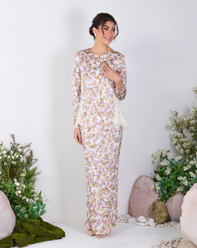 AMILI BAJU KURUNG