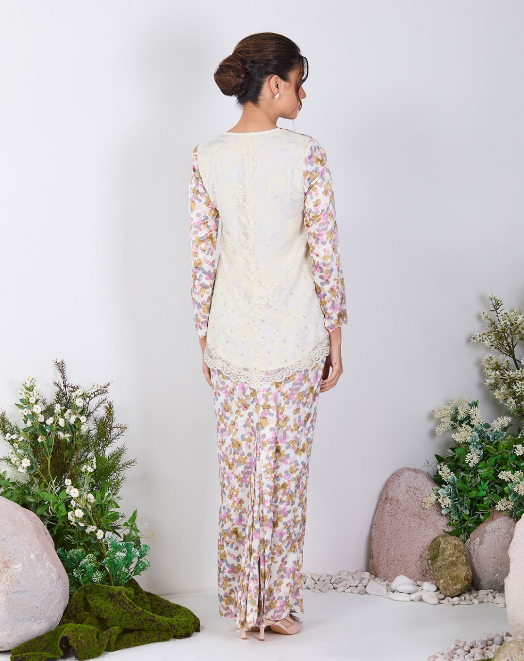 AMILI BAJU KURUNG