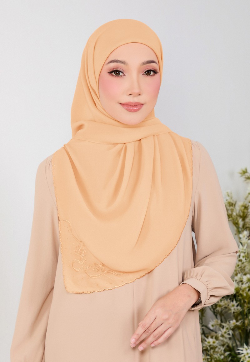 SQ FLUERITH PLAIN EMBROIDERY DIAMOND