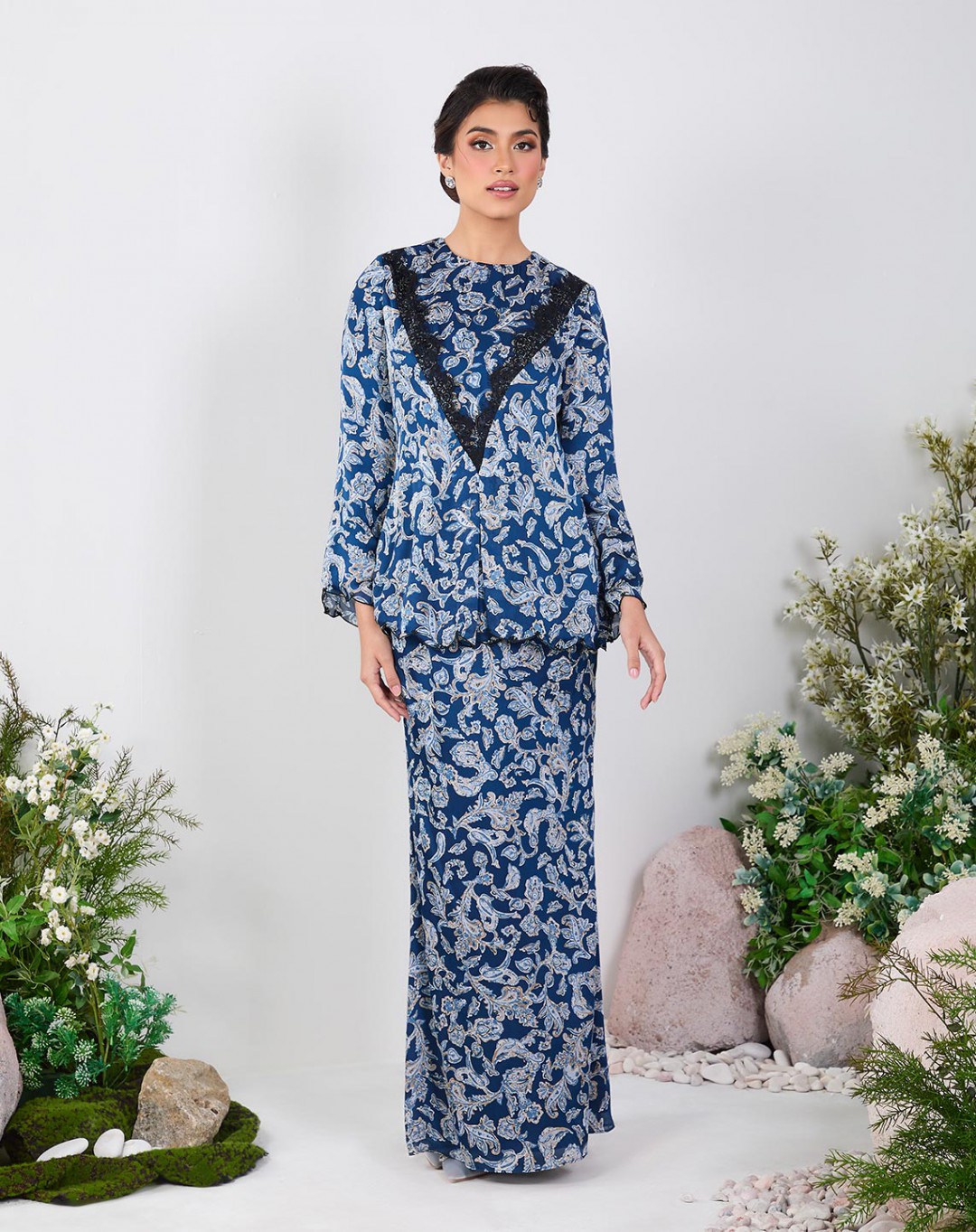 NUREEN BAJU KURUNG