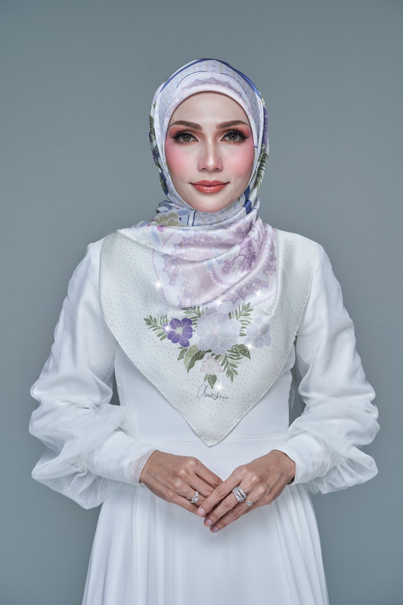 SQUARE ANGGUN PRINTED DIAMOND 279